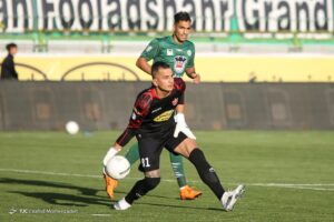 لک در پرسپولیس می‌ماند؟
