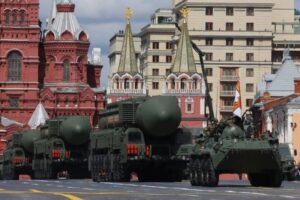 آیا روسیه و غرب از وقوع جنگ اتمی نجات می‌یابند؟