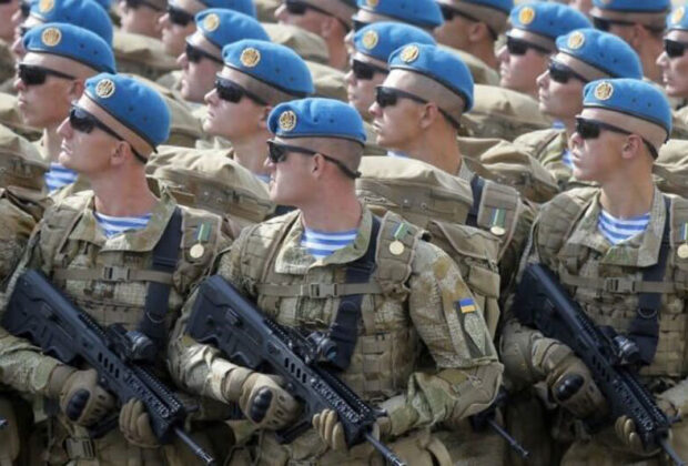ببینید  سرودخوانی دسته‌جمعی ارتش اوکراین پیش از عملیات کلیدی علیه روسیه
