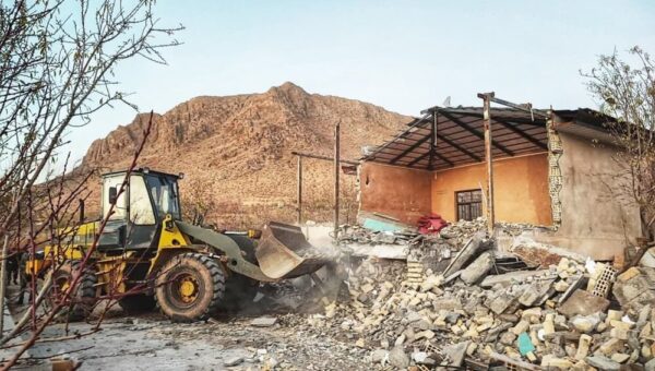 ۸ مورد ساخت و ساز غیر مجاز در شهرستان سامان تخریب شد
