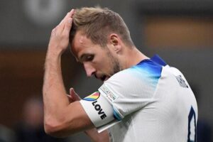 عکس  جشن کاپیتان تیم ملی انگلیس در کنار همسر و فرزندانش