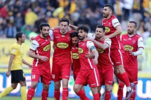 تمرین بارانی پرسپولیس در آستانه بازی با مس