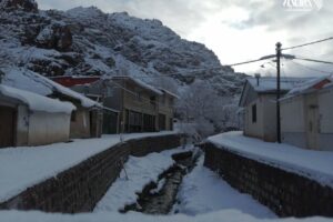 تصاویر  عکس‌های تماشایی از بارش برف در روستاهای اطراف شهرستان فیروزکوه