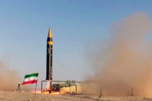 ببینید  شوخی مجری تلویزیون با موشک مورد استفاده در حمله سپاه به اسرائیل
