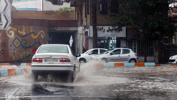 ببینید  آب گرفتگی معابر شهر بیرجند پس از بارش رگباری باران