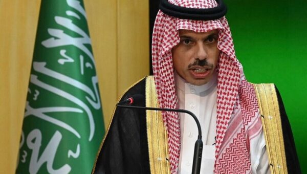 موضع‌گیری وزیر خارجه عربستان درباره جنگ غزه در نشست گامبیا