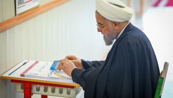 چرا پاسخ روحانی به شورای نگهبان مهم است؟/ این شورا  واقعا صلاحیت دارد در باره بینش سیاسی نامزدها نظر بدهد؟
