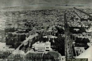 برف نیمه اردیبهشت مدارس این شهر را تعطیل کرد/ عکس‌