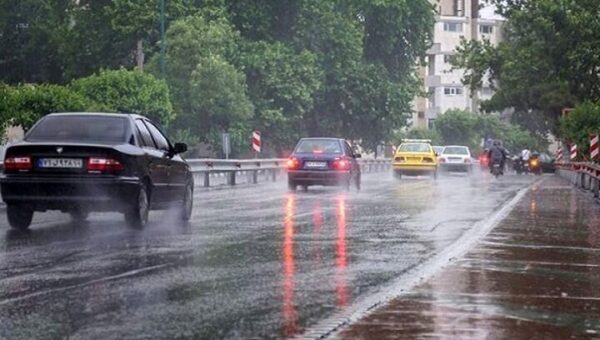 ببینید  بارش باران سیل‌گونه در اتوبان یادگار امام تهران