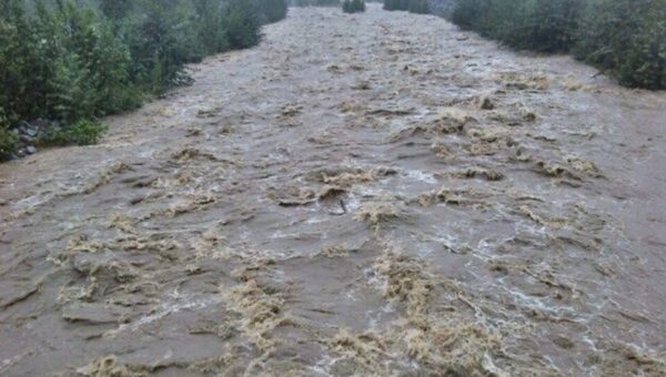 ببینید  طغیان شدید رودخانه خربزان از توابع زرین آباد دهلران در استان ایلام