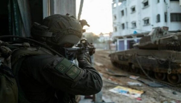 ببینید  تصویری دیگر از لحظه کنترل نیروهای ارتش اسرائیل بر گذرگاه رفح