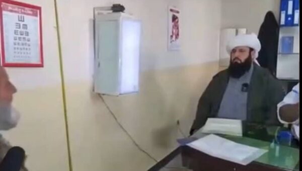 ببینید  تبدیل شدن یک عضو طالبان از نانوا به چشم پزشک؛ آزمایش متقاضیان گواهینامه در افغانستان!