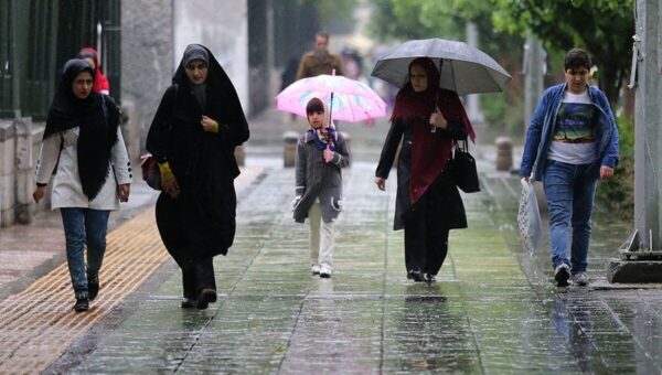 ببینید  وضعیت عجیب خیابان‌های مشهد پس از فقط ۱۰ دقیقه بارندگی‌