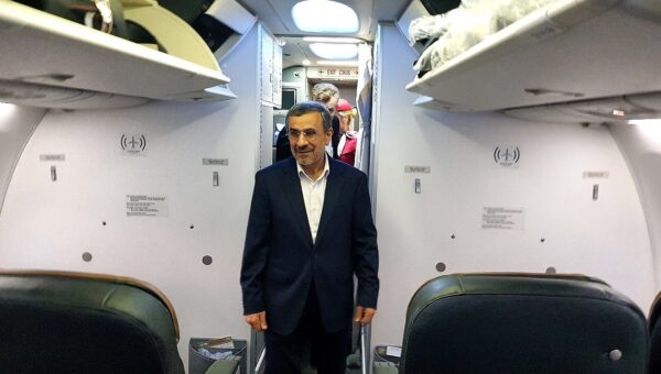 ببینید   بازگشت محمود احمدی‌نژاد به ایران بدون استقبال