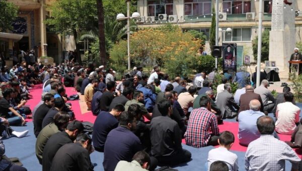 ببینید  تصاویری از مراسم سوگواری دانشجویان امیرکبیر درپی شهادت سید ابراهیم رئیسی