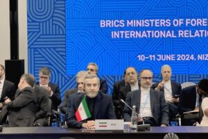 باقری کنی: تلاش برای دلارزدایی از تجارت جهانی، خواسته همه کشورهای مستقل است