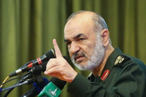 فرمانده کل سپاه: تاریخ عبرت‌های سخت و دردناکی از عمل نکردن به موقع امت اسلام دارد