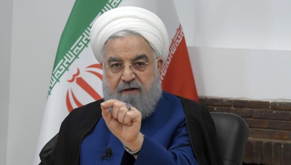 کنایه تند روحانی به جلیلی: اگر برجام بد بود چرا شورای عالی امنیت ملی که خودت هم در آنجا نشسته بودی، تصویب کرد؟/مردم اینها کج فکردند
