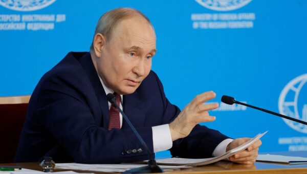 پوتین: پایان دادن به درگیری اوکراین از طریق میانجی‌ ها غیرممکن است