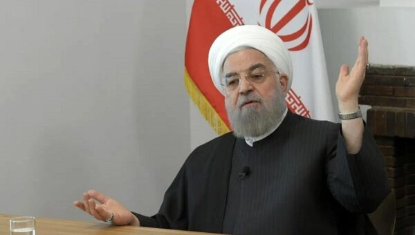 ببینید  روحانی خطاب به یکی از کاندیداهای انتخابات: همین حرف‌هایی که در مناظره می‌زنی ۱۰ بار در شورای عالی امنیت ملی گفتی و ۱۰۰ بار به تو جواب دادند!