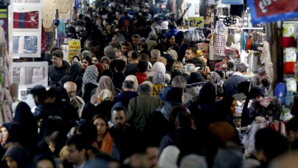 هشدار معاون وزیر بهداشت در باره بحران جمعیتی کشور/ چه زمانی جمعیت ایران به نصف جمعیت فعلی اش می رسد؟