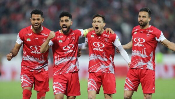 عکس  بمب شبانه پرسپولیس؛ رونمایی از خرید جدید سرخ‌ها