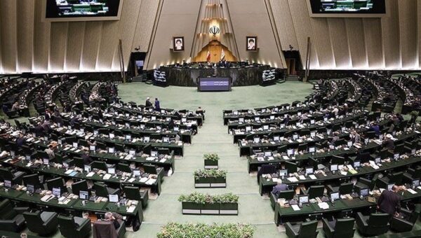 این ژست نمایندگان شکار دوربین عکاسان شد/ روزهای خدمت نمایندگان لو رفت+ عکس