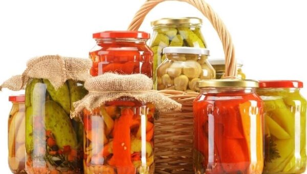 خوراکی‌های ترش مزه چه مشکلاتی برای بدن پیش می‌آورند؟