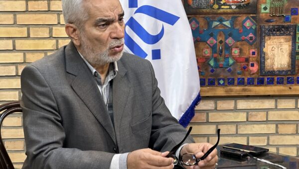 نمره زیر ۱۵ سخنگوی سابق مجلس به عملکرد سخنگویان دستگاه های مختلف/ سخنگو باید بگذارد او را به چالش بکشند