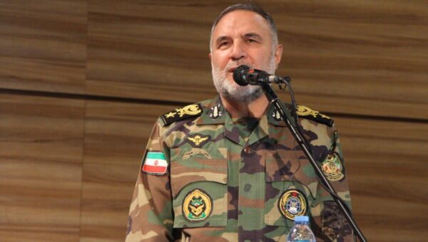 ببینید  فرمانده نیروی زمینی ارتش: برای پاسخ به دشمن در هر مقیاسی آماده‌ایم