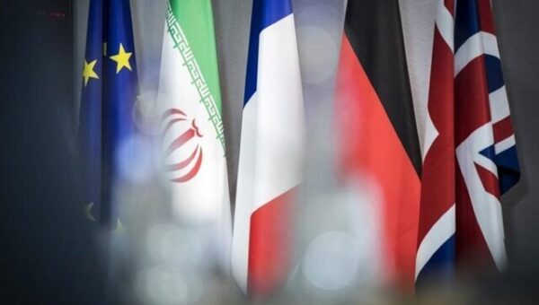 رویترز: دیپلمات‌های ایران و اروپا در استانبول دیدار و گفت‌وگو می‌کنند