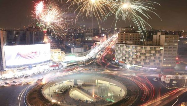 ببینید  نورافشانی بزرگ جشن ولادت امام رضا (ع) در میدان ولیعصر تهران