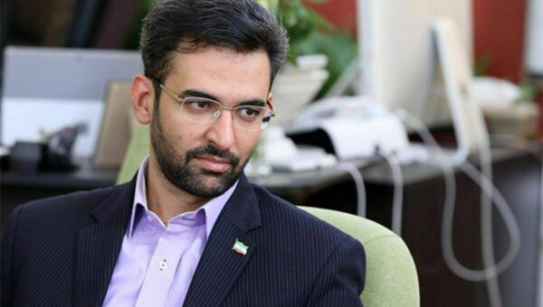 ببینید  انتقاد پویا اسدیان مجری شبکه خبر از جهرمی وزیر اسبق ارتباطات