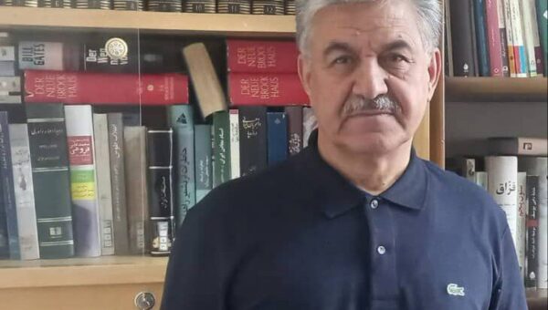 سخنان غیرعلمی غنی نژاد درباره کودتا / طرح آمریکا ؛بزرگنمایی حزب توده برای کودتا در ایران / تنزل علم در ابرروایت غنی نژاد