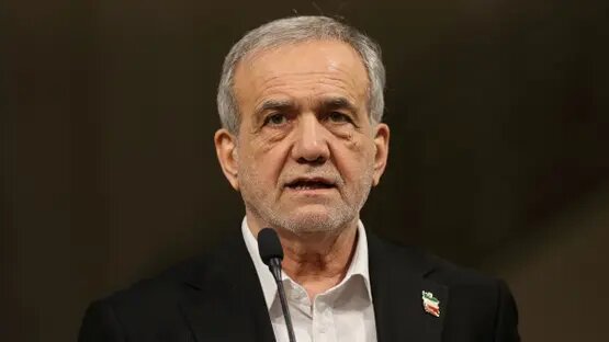 واکنش پزشکیان به خبرها درباره احتمال تغییر نام خلیج فارس به نامی جعلی توسط ترامپ