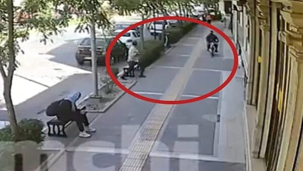 ببینید  لحظه دستگیری یک دزد توسط مردم در تهران