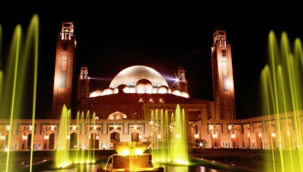 ببینید  هدف قرار گرفتن مسجد طیبه در مورید پاکستان