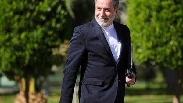 عراقچی: دیدگاه فریبکارانه‌ای از سوی ترامپ مطرح شد/ منتظر اعلام عمان هستیم