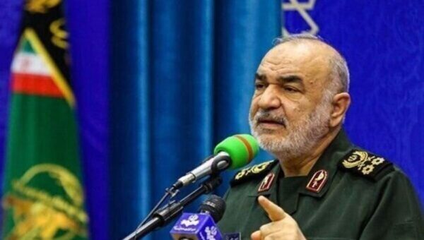 ببینید  سرلشکر سلامی در رونمایی از شهر زیرزمینی جدید سپاه: توانمندی‌های ما افزایش پیدا می‌کند