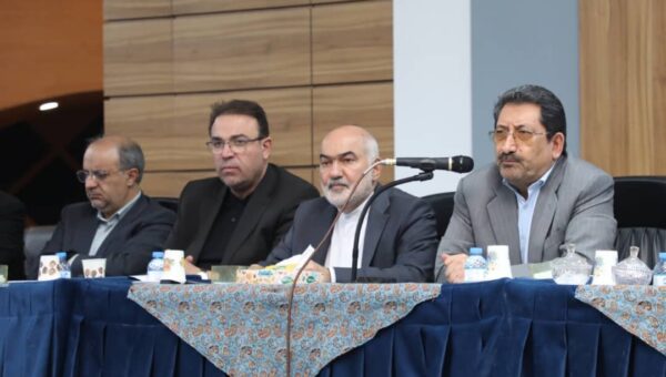 نشست هم‌اندیشی وزیر صنعت، معدن و تجارت با فعالان اقتصادی استان خوزستان برگزار شد
