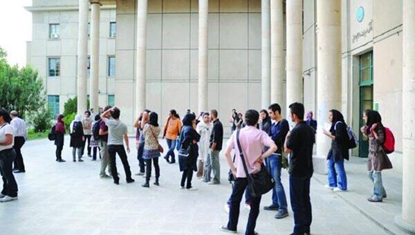 در پرونده‌های انضباطی از تجسس در زندگی شخصی دانشجویان پرهیز شود