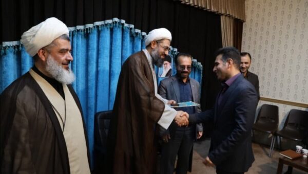 روابط عمومی، پل ارتباطی بین مردم و مسئولان است