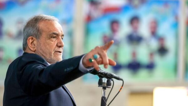 ببینید  پزشکیان خطاب به ترامپ: دزدان و تروریست‌های قهار کره زمین به ما می‌گویند دزد و غارتگر و تروریست!