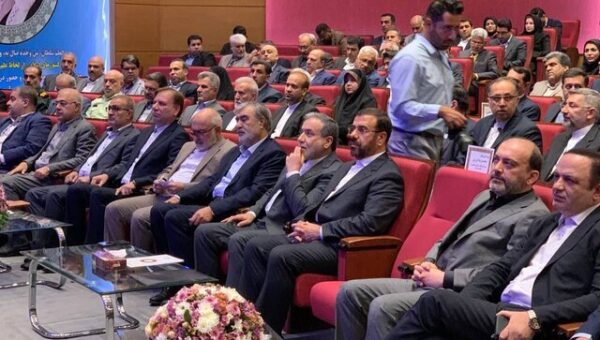 آغاز اولین نشست منطقه‌ای دیپلماسی استانی با حضور عراقچی در شیراز