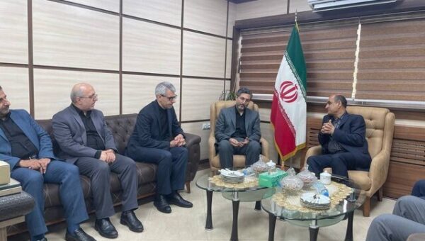 دیدار سخنگوی وزارت خارجه با تنها بازمانده خانواده شهید «صدیقی صابر»