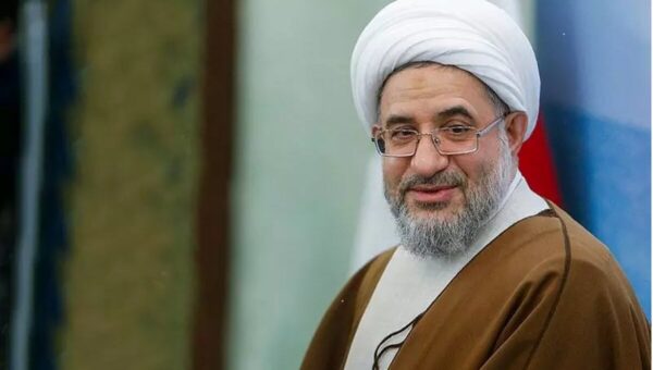 عضو مجلس خبرگان: هرگونه تعرض به رهبر انقلاب منجر به نابودی منافع آمریکا و متحدانش در سراسر دنیا خواهد شد