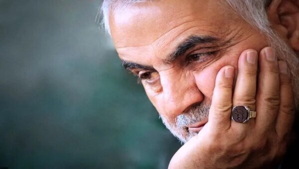 عکس/ سردار سلیمانی و دریادار شمخانی در میان رزمندگان دفاع مقدس