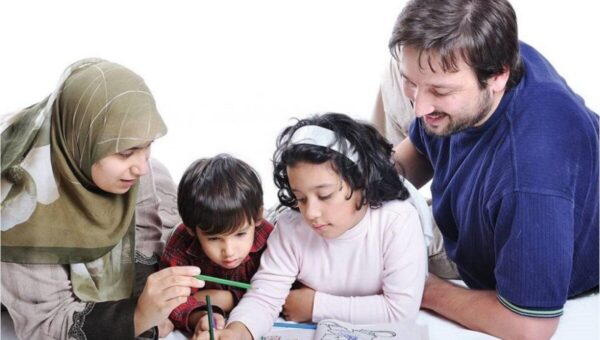 چگونه با فرزندانمان درباره جنگ صحبت کنیم؟/ ۸ توصیه مهم