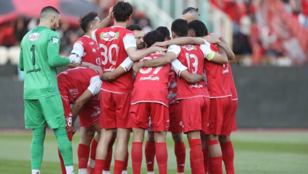 رونمایی از ۲ گزینه خارجی پرسپولیس برای دفاع راست