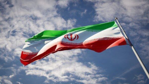 ببینید  برافراشته شدن پرچم جمهوری اسلامی ایران در حرم امام حسین (ع)